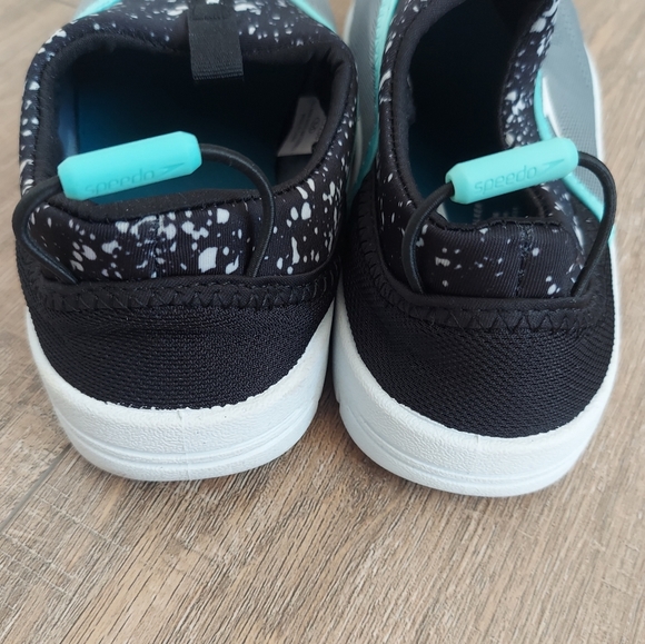 Speedo Water Shoes 7/8 Medium - Picture 5 of 7